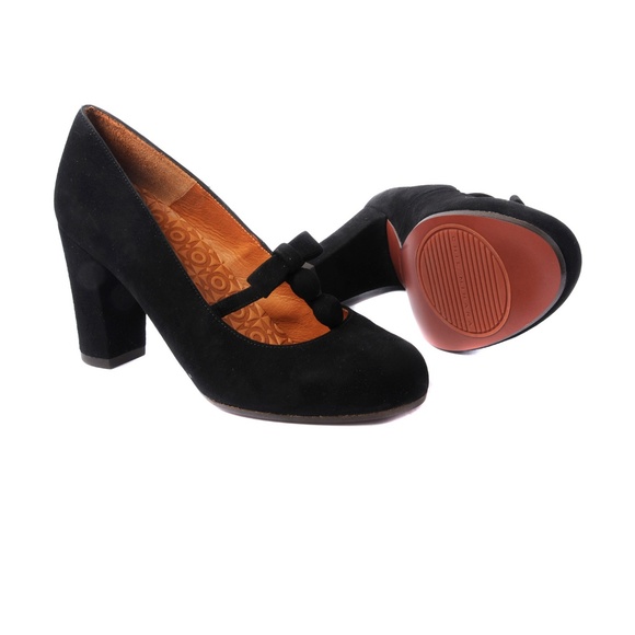 Chie Mihara Black Suede Pump with Bow Detail - Picture 4 of 6